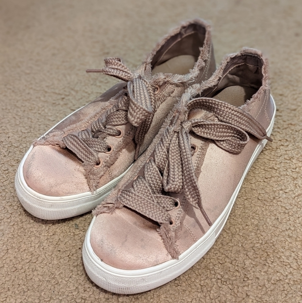 Steve Madden Greyla Satin Pink Platform Sneakers Size 7.5
